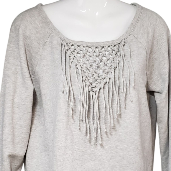 American Eagle Women's Gray Fringe Crochet Top Size Medium - Picture 10 of 11